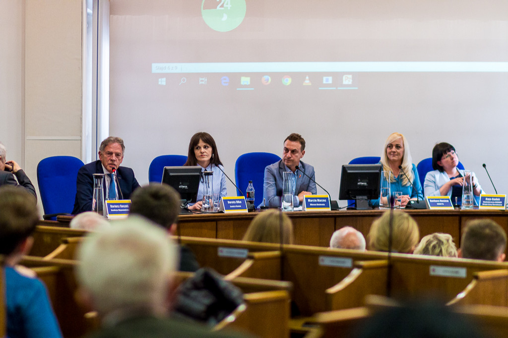 Płocka młodzież zorganizowała debatę - Zdjęcie główne