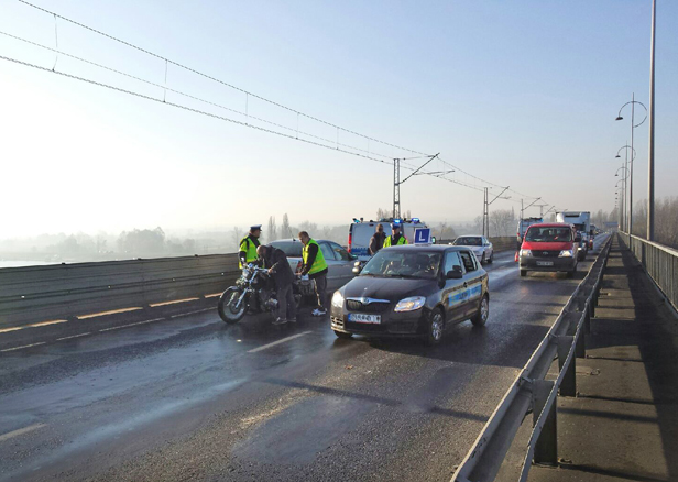 Wypadek na moście: nie żyje motocyklista - Zdjęcie główne