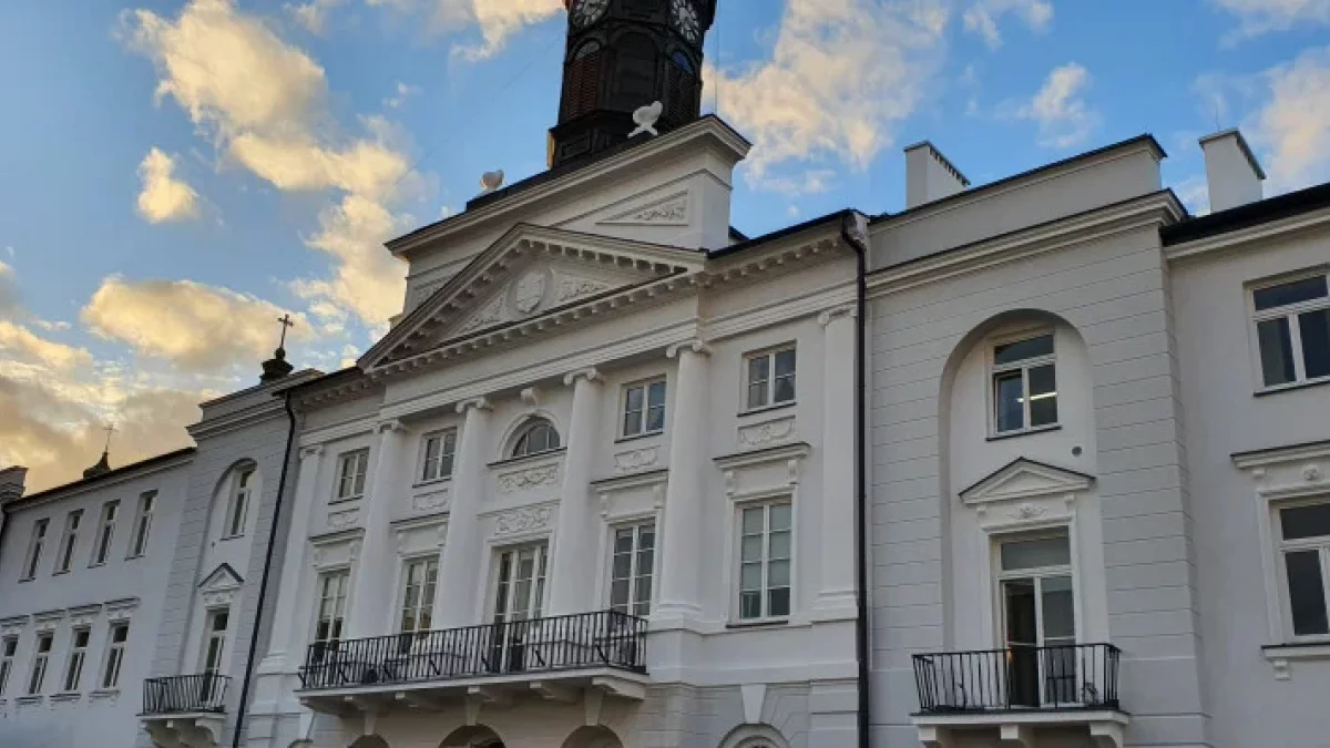 Urząd miasta nie może znaleźć chętnego na to stanowisko. Oto, jakie zarobki proponują