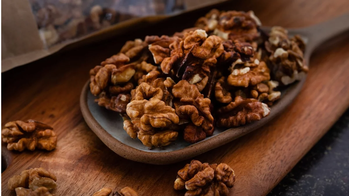 Orzechy i nasiona to czasem za mało. Jakich kluczowych tłuszczów wciąż brakuje w naszej diecie?