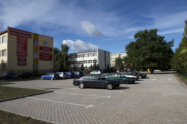 Parking gotowy, ale urzędników nie ma - Zdjęcie główne