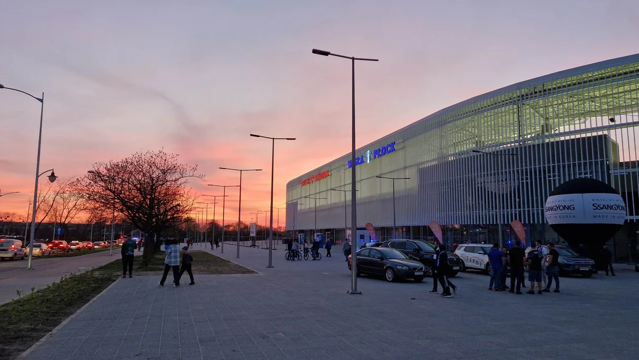 Otwarcie stadionu realne w meczu z Lechią Gdańsk, choć to wciąż optymistyczny scenariusz - Zdjęcie główne