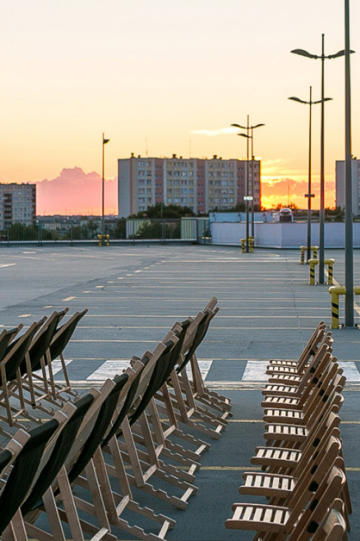 Letnie kino na dachu - Zdjęcie główne