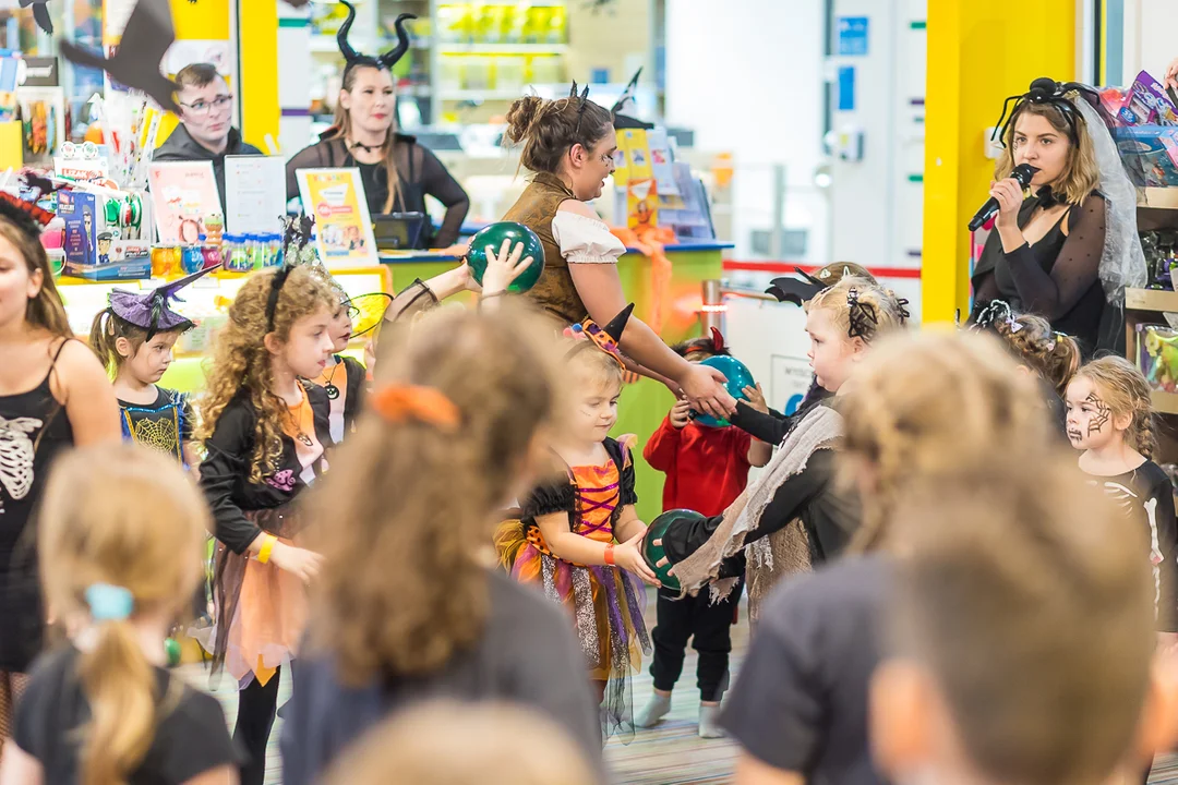 Największy bal w mieście dla dzieci - Bal Halloween w Sali Zabaw Fikołki - Zdjęcie główne