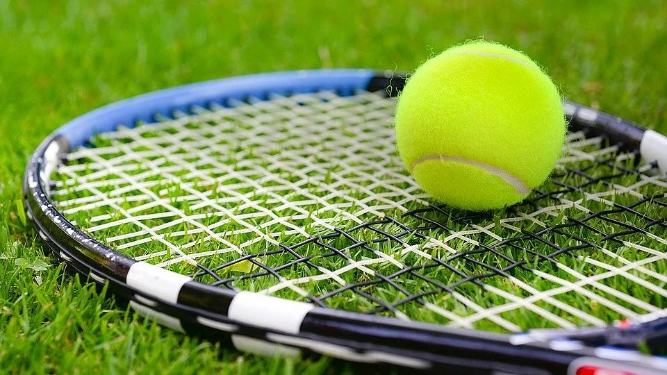 Tenis dla początkujących – jaki sprzęt jest potrzebny i jak zacząć? - Zdjęcie główne