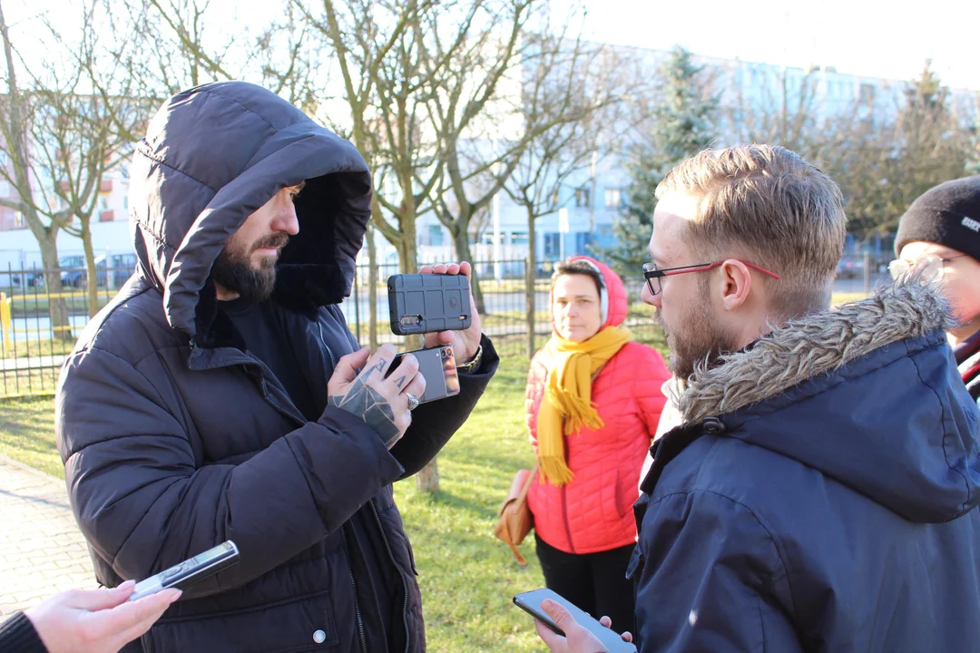 Obywatele Płocka protestują: "nigdy więcej zamykania szkół" - Zdjęcie główne