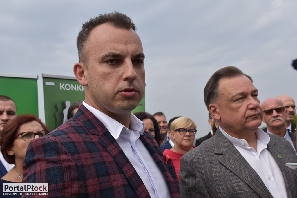 Sąsiedzka wspólnota czy partyjny interes? Tomasz Kominek:  wiarygodność przewodniczącego w sprawie osiedlowych rad spadła do zera [WYWIAD] - Zdjęcie główne