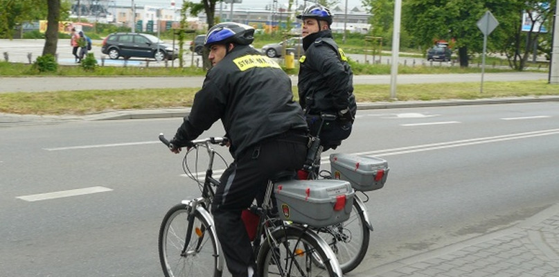 Z zaskoczenia, szybko i skutecznie. Rowerowy patrol widzi wszystko - Zdjęcie główne