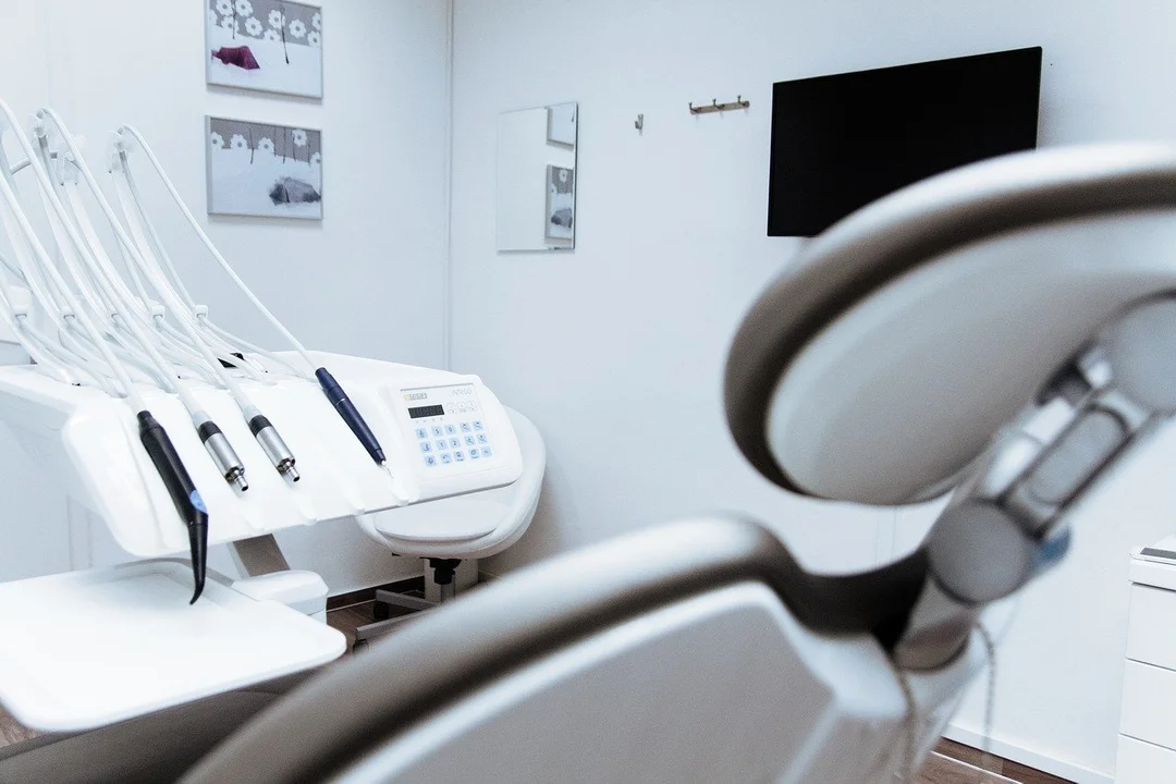 1. GABINET STOMATOLOGICZNY JOANNA WIĘCEK, ul. Wyszogrodzka 54 (5 gwiazdek)