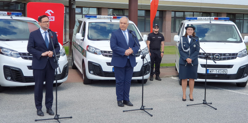 PKN ORLEN przekazał 32 samochody Krajowej Administracji Skarbowej - Zdjęcie główne