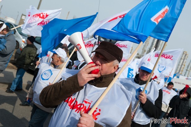 Płock manifestuje w stolicy. Dylemat Kulpy - Zdjęcie główne