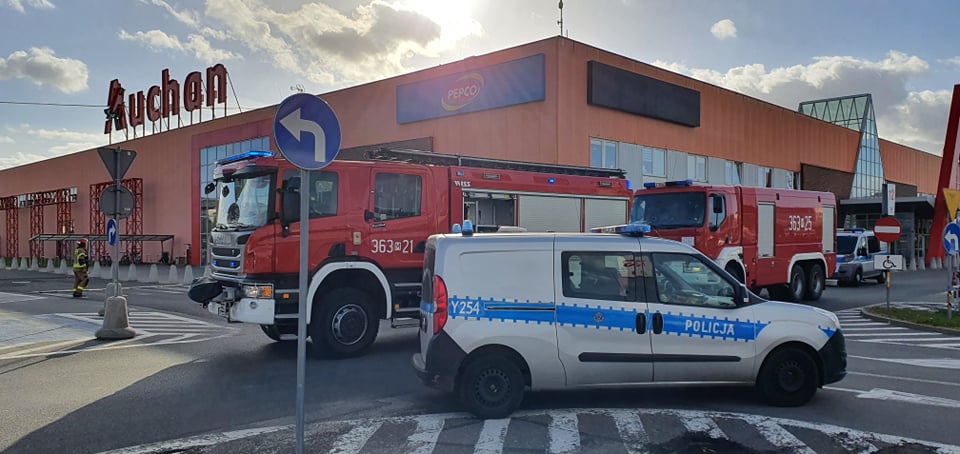 Wywołał fałszywy alarm w Auchan. Wpadł jeszcze tego samego dnia  - Zdjęcie główne