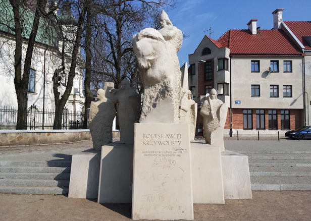 Bohomazy nie schodzą, trzeba fachowca - Zdjęcie główne