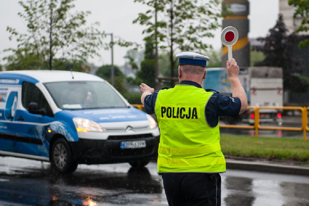 Radykalne podwyżki stawek mandatów drogowych. Nowy taryfikator uderzy kierowców po kieszeni - Zdjęcie główne