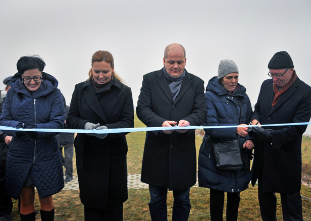 Wał już gotowy. A podobno był chwiejny... - Zdjęcie główne