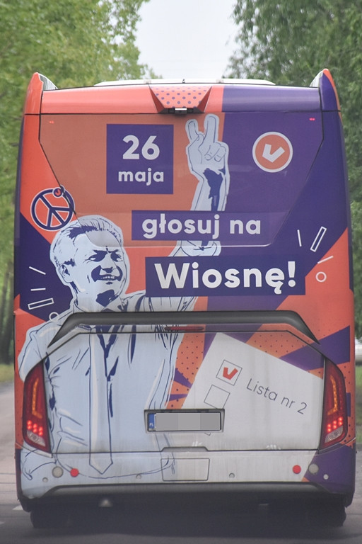 Biedroń i jego Wiosnobus w Płocku - Zdjęcie główne