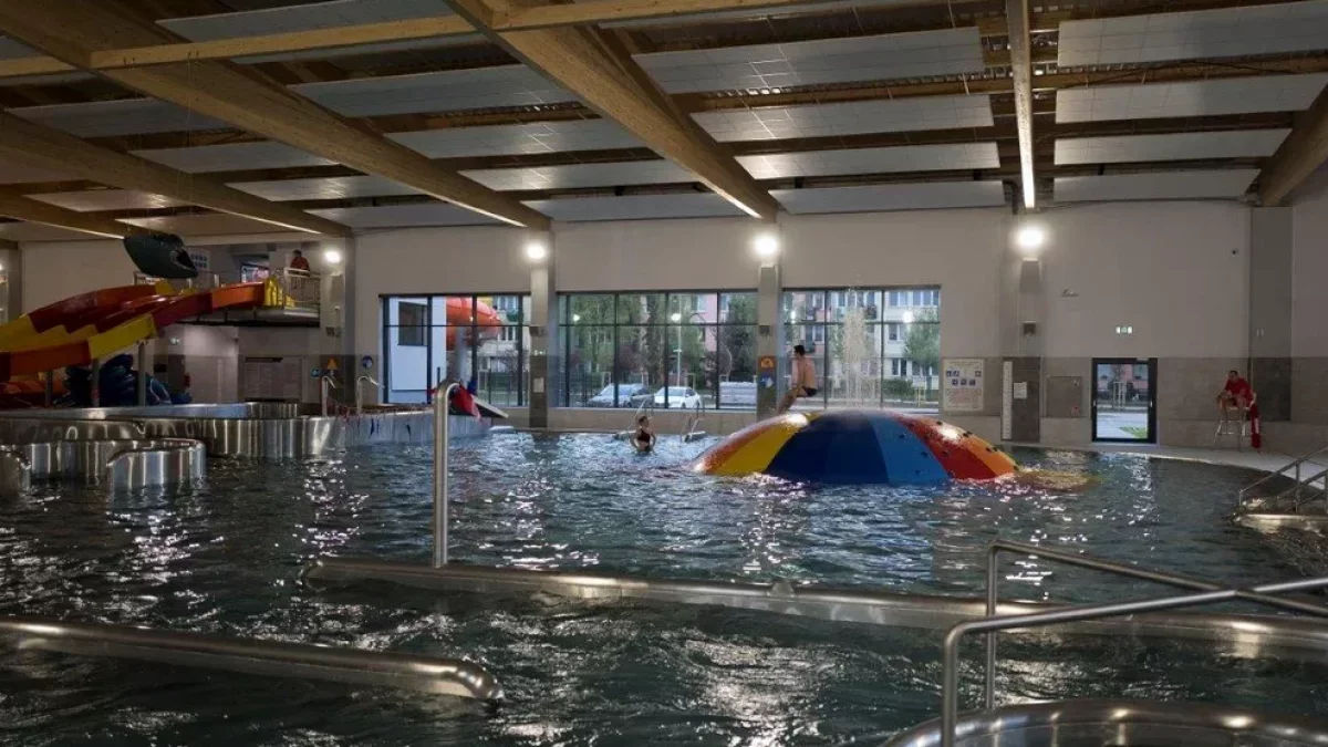 Aquapark Płock i pływalnie tną ceny nawet o połowę! Kto i kiedy może skorzystać? - Zdjęcie główne