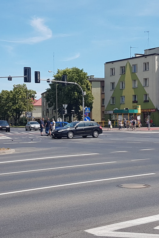 Zderzenie w centrum miasta - Zdjęcie główne