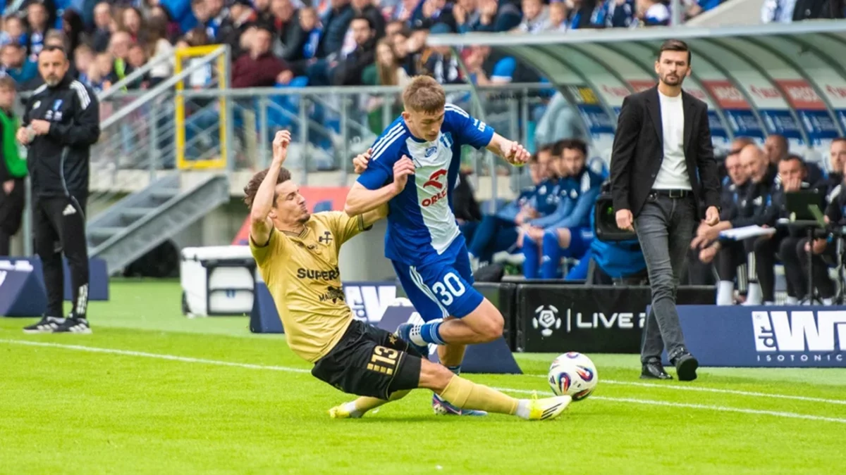 Wiktor Nowak zostanie piłkarzem Slavii Praga. Wisla Płock nieco zarobi