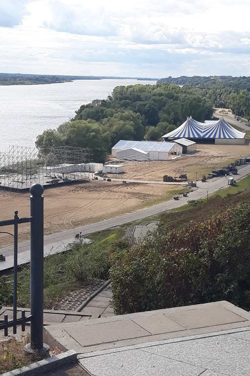 Audioriver. Trwają przygotowania na plaży - Zdjęcie główne