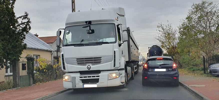 Chaos komunikacyjny na Radziwiu. Policja bez litości dla kierowców, posypały się mandaty  - Zdjęcie główne