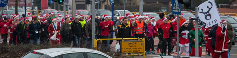 Można się było zdziwić... Tłum biegł przez całe miasto - Zdjęcie główne