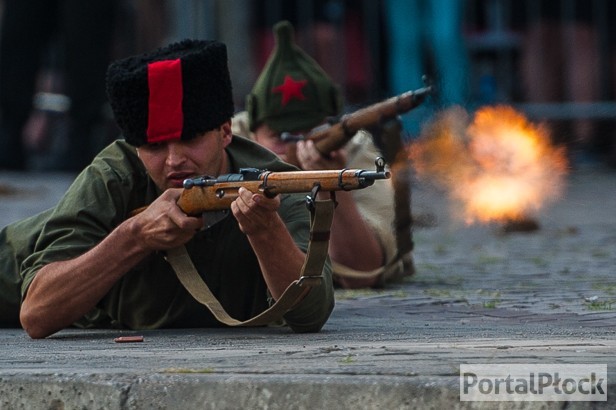 Huki i strzały na płockiej starówce [FOTO] - Zdjęcie główne