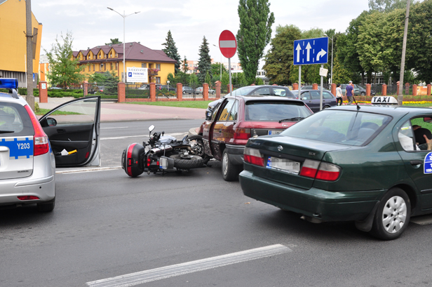 Wypadek na Jachowicza.Jedna osoba ranna - Zdjęcie główne