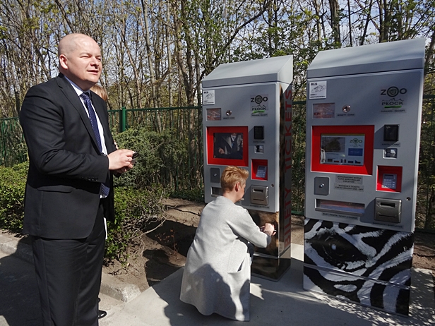 W zoo pojawiły się biletomaty [FOTO] - Zdjęcie główne