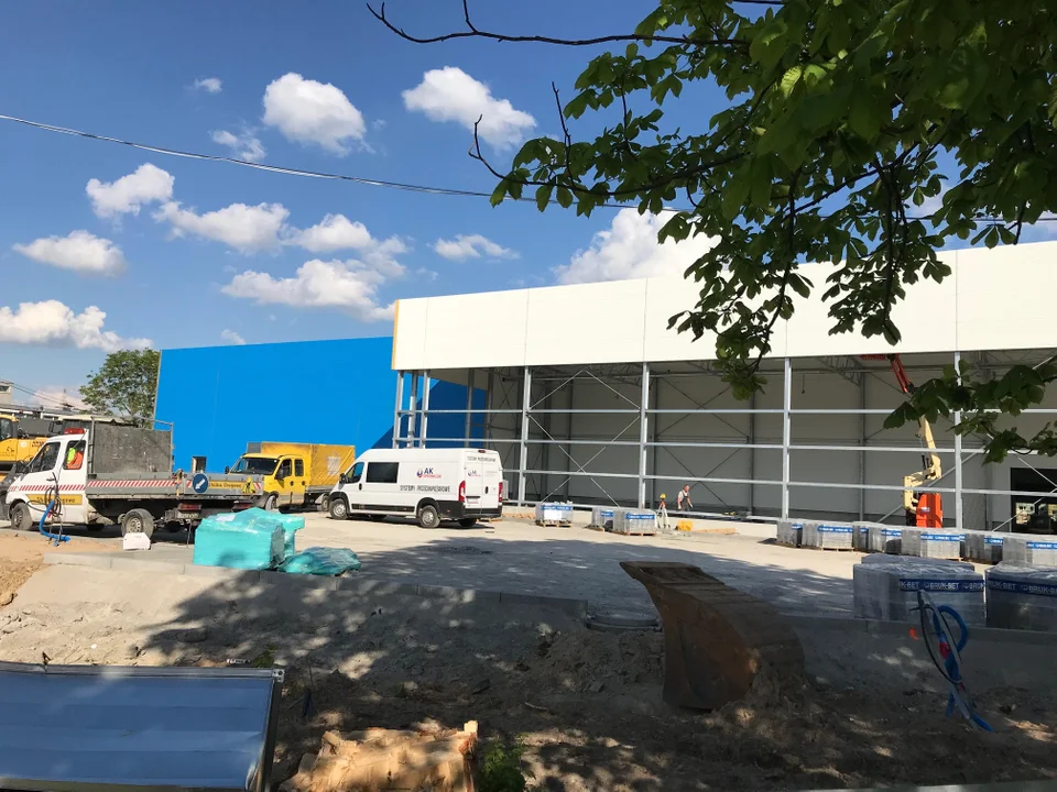 Budowa marketu w Płocku