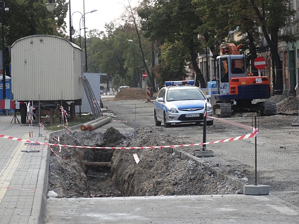 Rozkopane ulice. Kierowcy jeżdżą, jak chcą - Zdjęcie główne