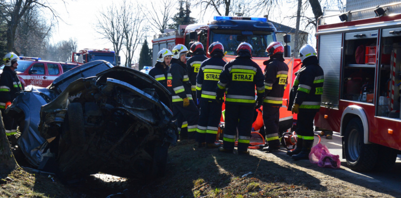 Niebezpiecznie na drogach. Śmiertelny wypadek, pijani kierowcy - Zdjęcie główne