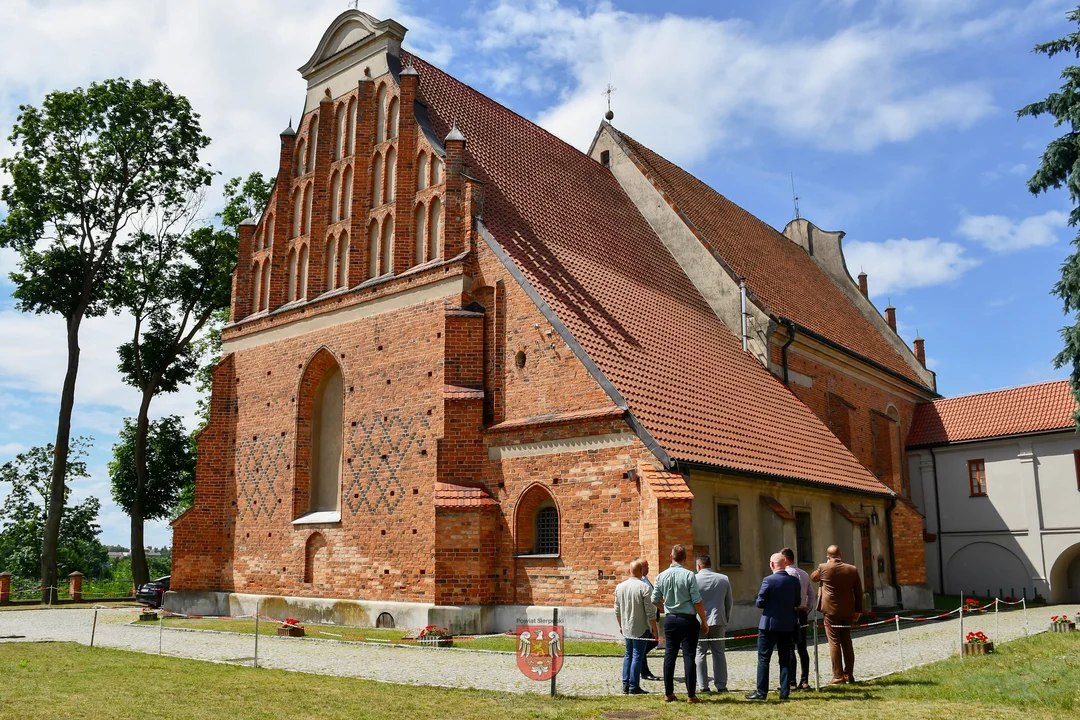 Wspaniała pasieka, króliki i warzywniak. Mniszki Benedyktynki z dotacją - Zdjęcie główne