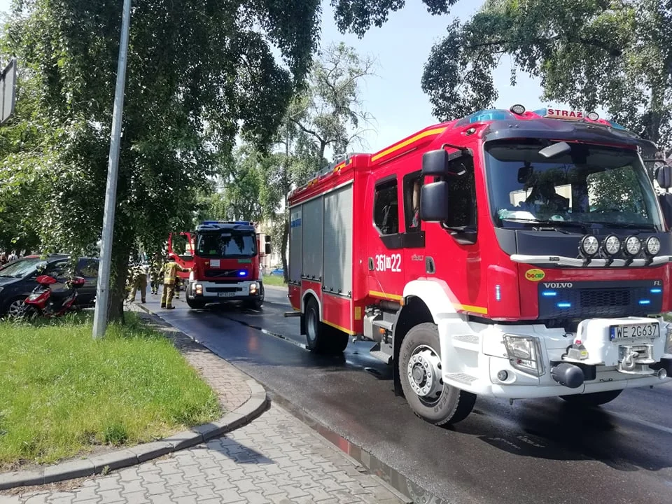 Wypadek na Jachowicza. 63-letni motorowerzysta w szpitalu  - Zdjęcie główne