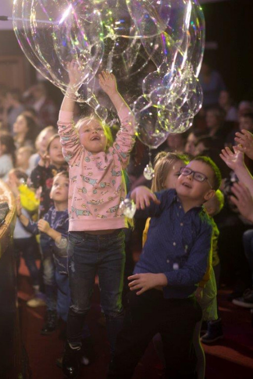 Teatr baniek mydlanych w Płocku - Zdjęcie główne