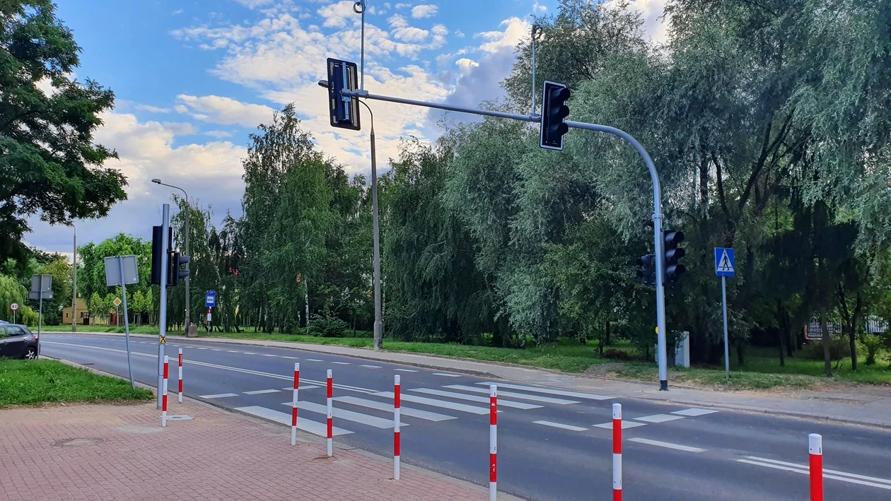 Kolejna sygnalizacja świetlna na krótkim odcinku drogi. Na prośbę mieszkańców - Zdjęcie główne