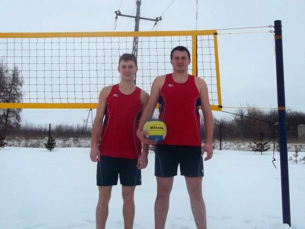 Snow volley. Czy oni na pewno są normalni? - Zdjęcie główne