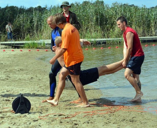 Ratownicy w akcji – tylko na pokaz [FOTO] - Zdjęcie główne