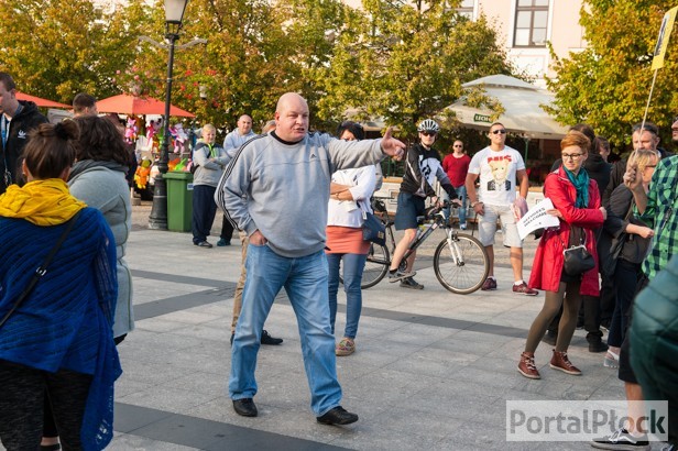 Spór o uchodźców. Wkroczyła policja [FOTO] - Zdjęcie główne