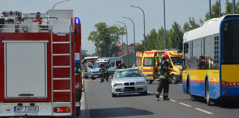 Śmiertelne potrącenie rowerzysty. Zablokowana droga - Zdjęcie główne