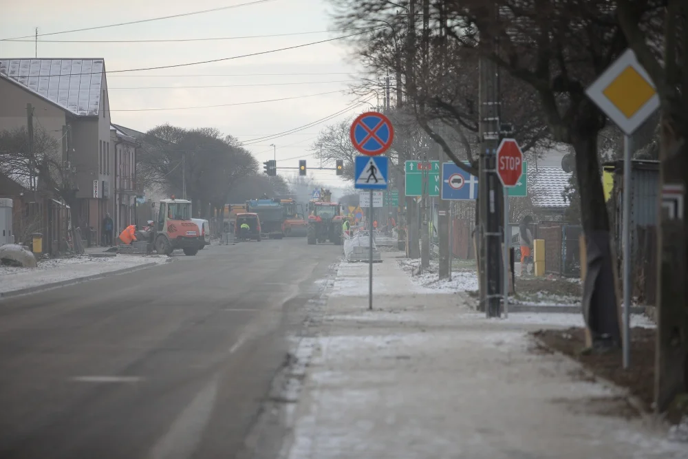 Kolejowa będzie przejezdna. Kierowcy pojadą nią jeszcze dziś - Zdjęcie główne