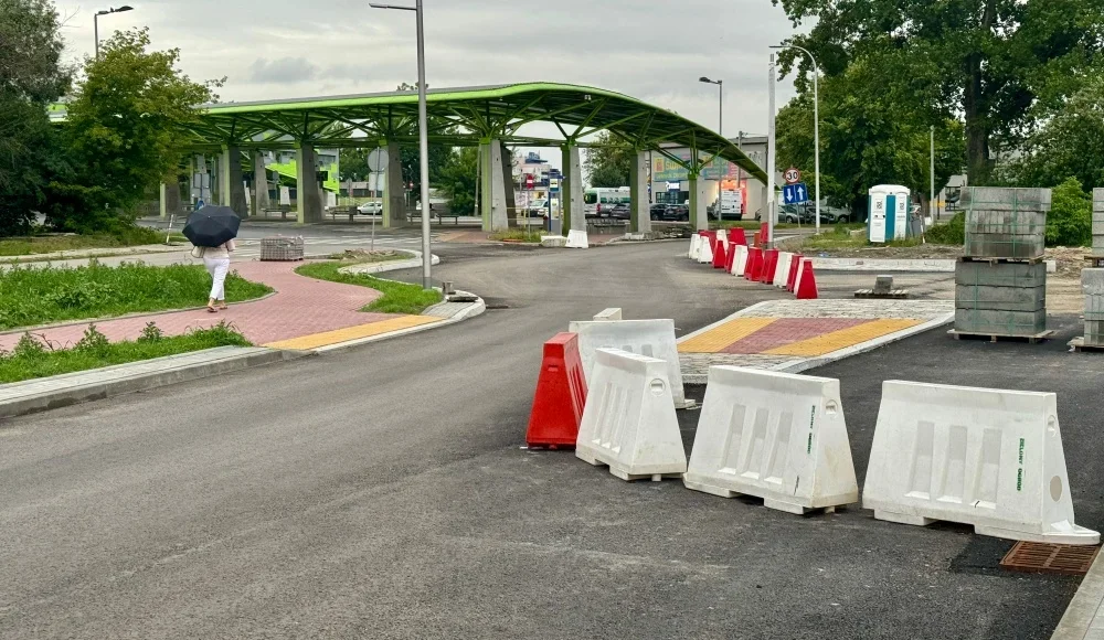 Potężne utrudnienia w ruchu! Uwaga, od jutra zmiany w rozkładach jazdy autobusów - Zdjęcie główne