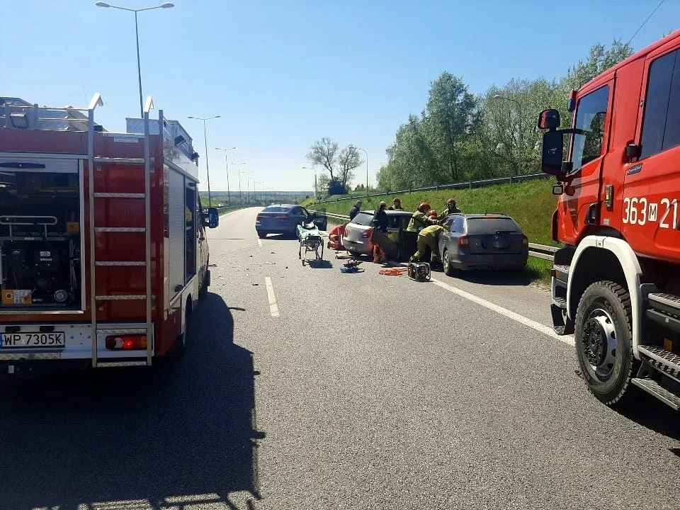 Wypadek na Trasie Popiełuszki. Kobieta wjechała "pod prąd" - Zdjęcie główne