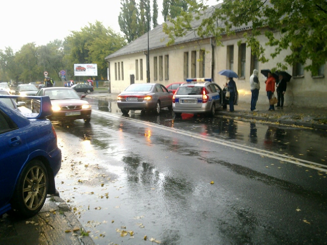 Uwaga, mała kolizja, spory korek [FOTO] - Zdjęcie główne