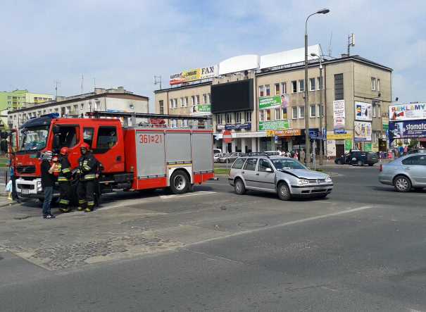 Wypadek w centrum. Są ranni [FOTO] - Zdjęcie główne