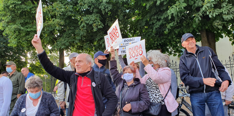 Przepychanki na wiecu Prawa i Sprawiedliwości [WIDEO] - Zdjęcie główne