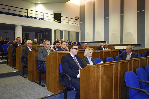 Chcą ciągnąć gazociąg pod Wisłą obok mostu - Zdjęcie główne