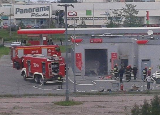 Pożar myjni na stacji Orlenu [FOTO] - Zdjęcie główne