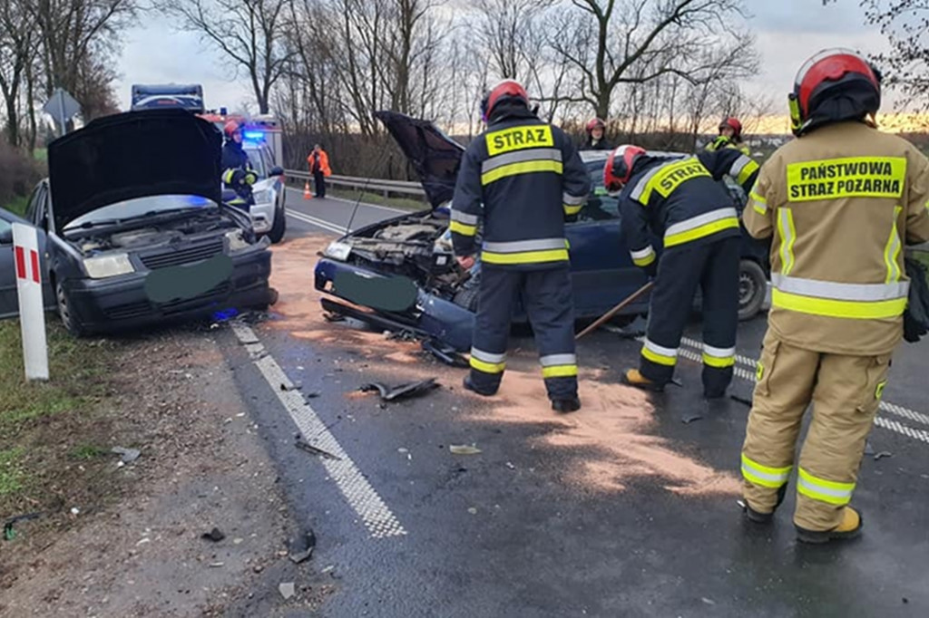 Zderzenie pojazdów w Ciachcinie - Zdjęcie główne