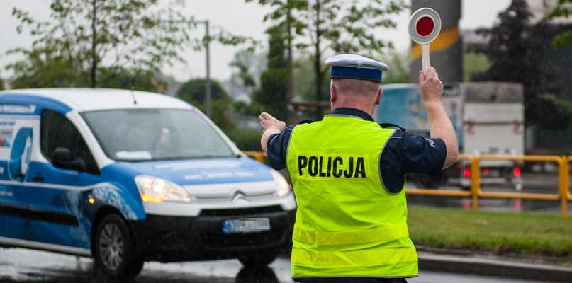 Kierowco, noga z gazu. Chyba, że prosisz się o mandat - Zdjęcie główne